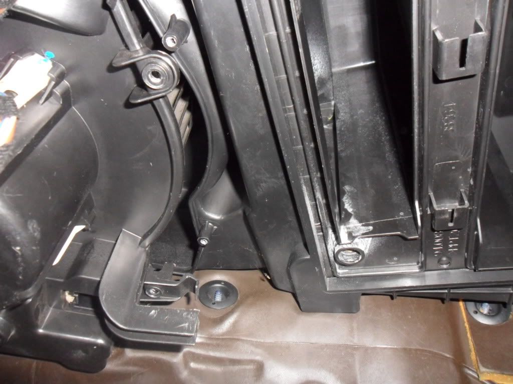 W203 how do I get to this clicking heater vent motor?? Interior